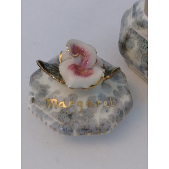 VTG Floral Trinket Box Dish Beautiful Delicate Flower and Leaves on Lid  (9) - Picture 3 of 7